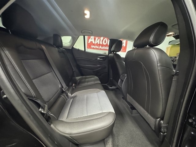 Used 2025 Chevrolet Trax LT w/ LT Convenience Package FWD image 13