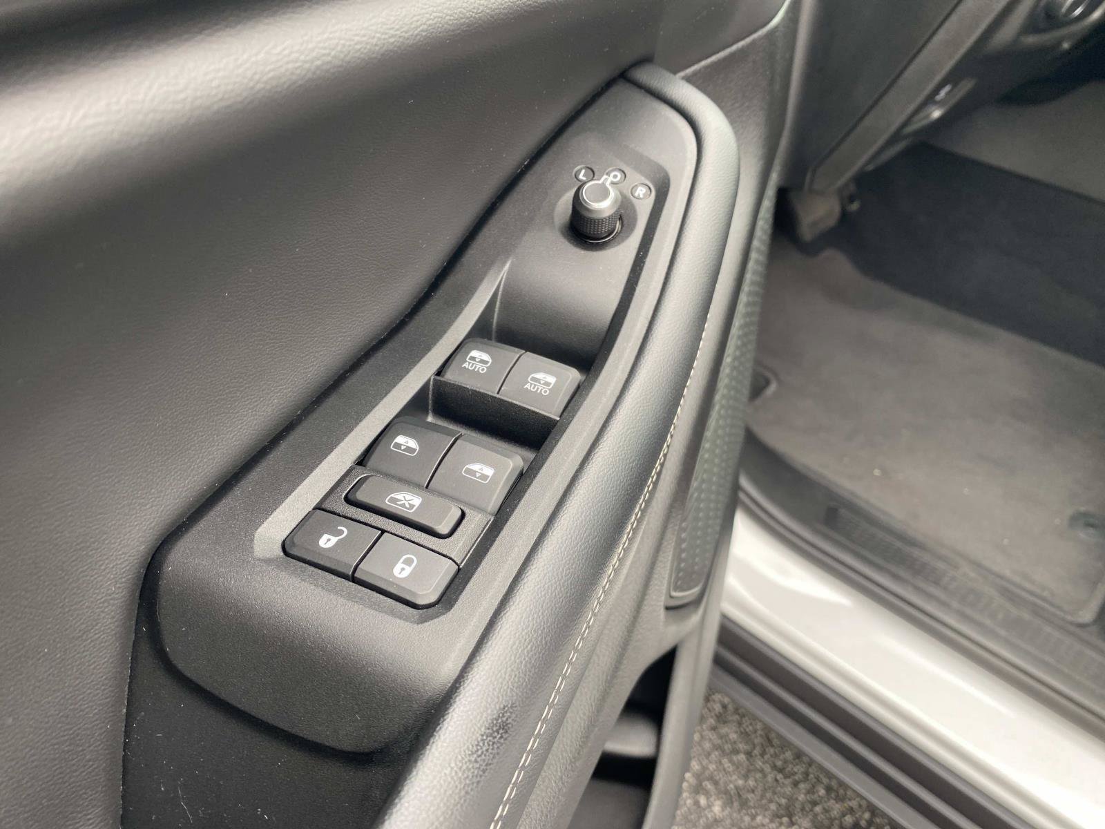Used 2024 Jeep Grand Cherokee Altitude AWD/4WD image 22