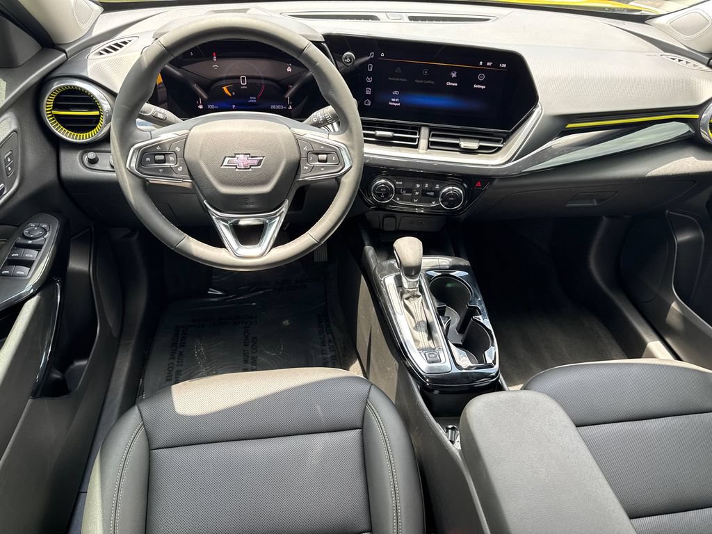 Used 2025 Chevrolet Trax ACTIV w/ Sunroof Package FWD image 23