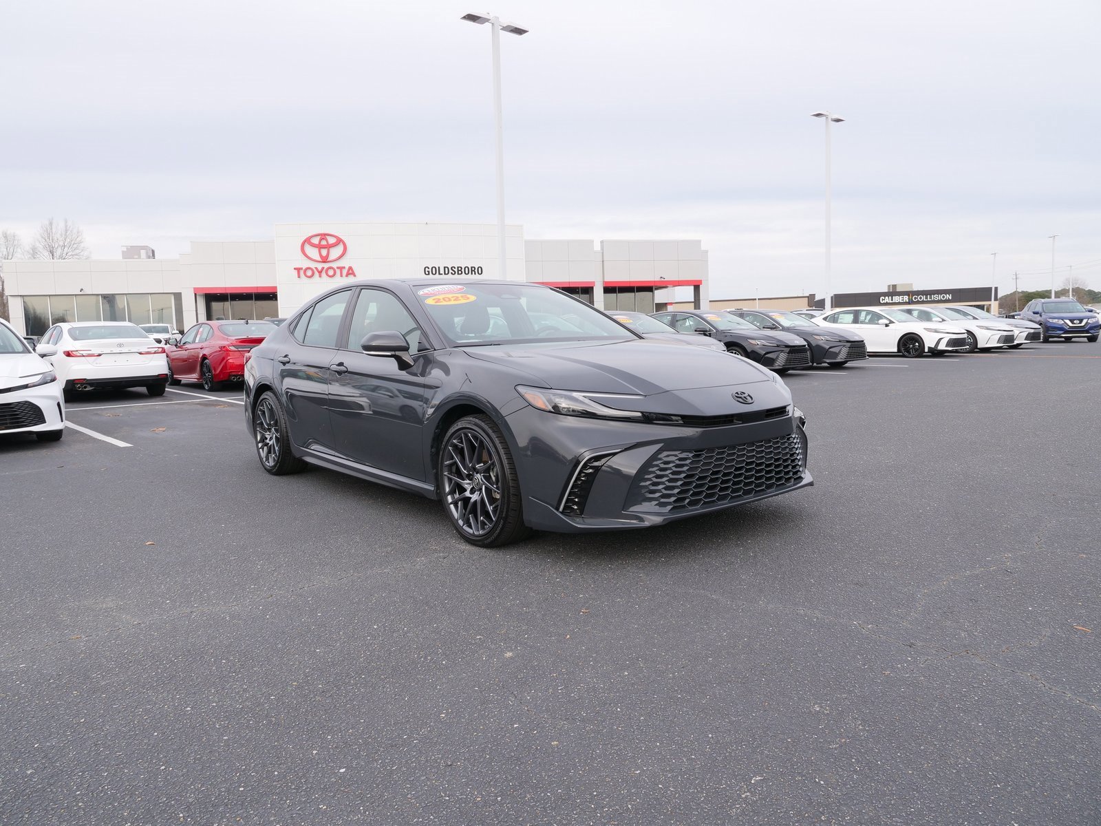 Used 2025 Toyota Camry XSE image 9