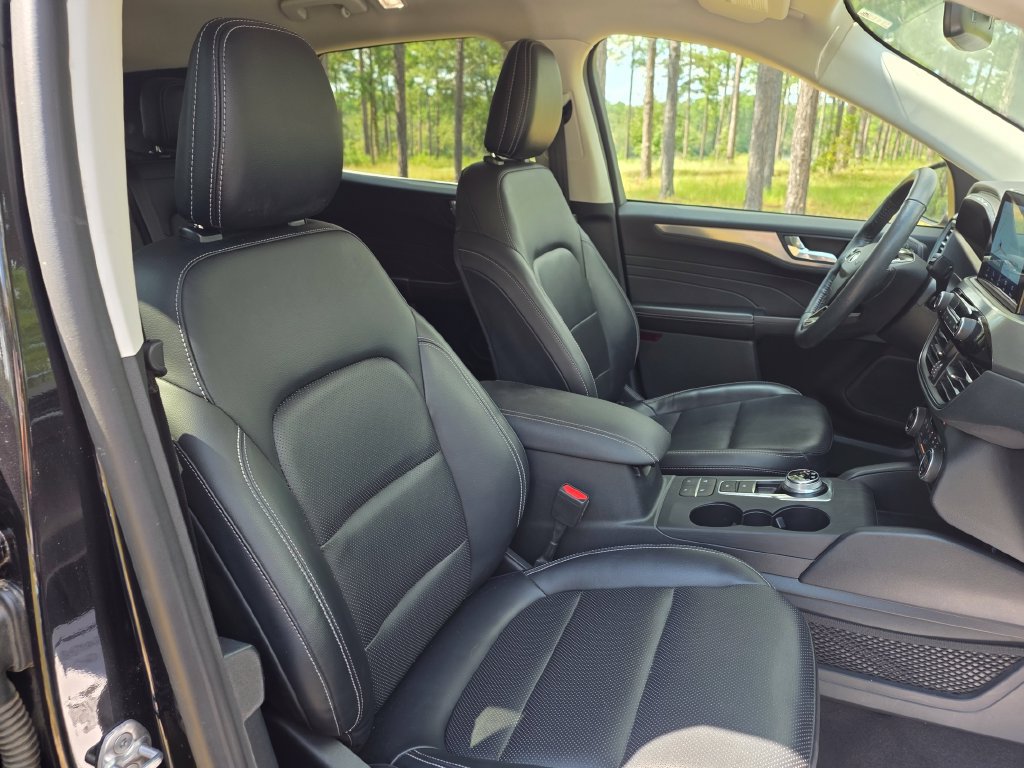 Used 2021 Ford Escape Titanium AWD/4WD image 27