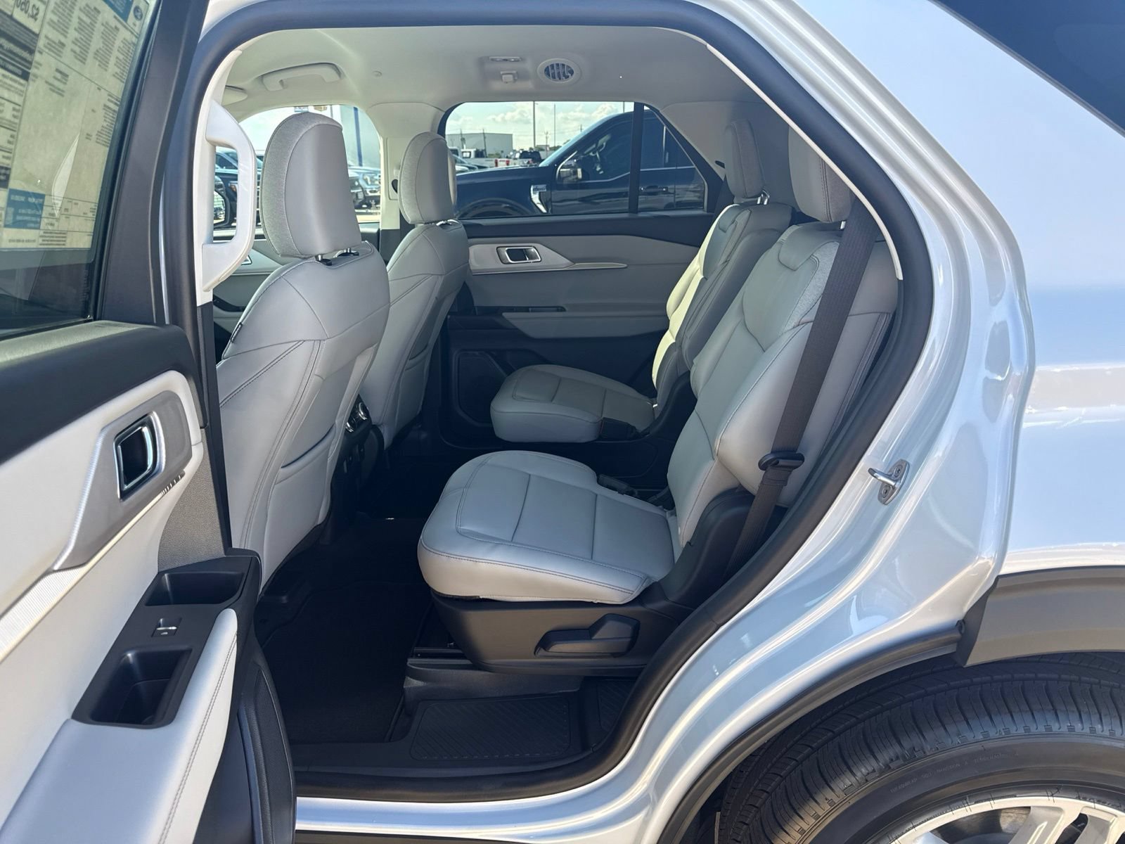 New 2026 Ford Explorer Active w/ Active Comfort Package RWD image 12