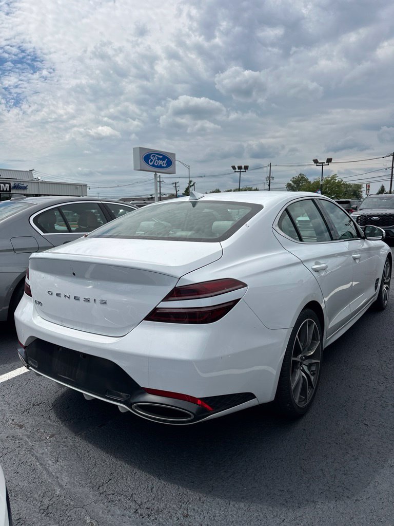 Used 2025 Genesis G70 2.5T RWD image 5
