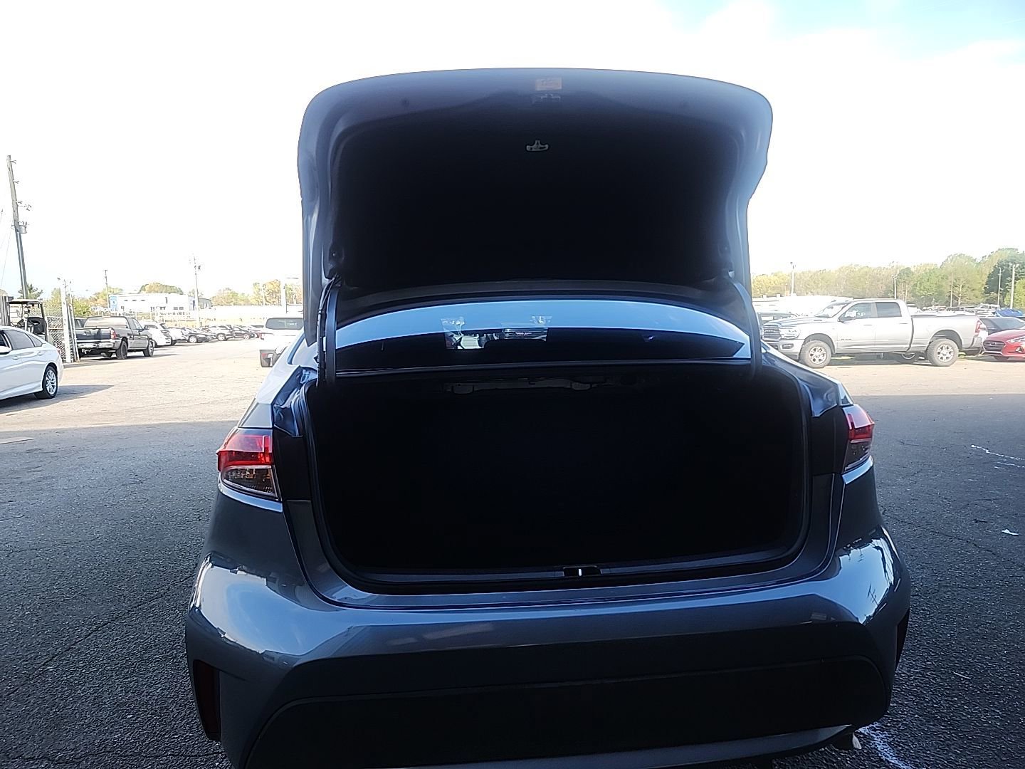 Used 2023 Toyota Corolla LE image 14