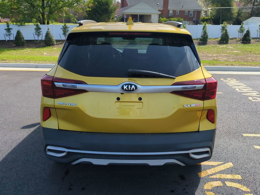 Used 2021 Kia Seltos SX w/ SX Sunroof Package AWD/4WD image 5