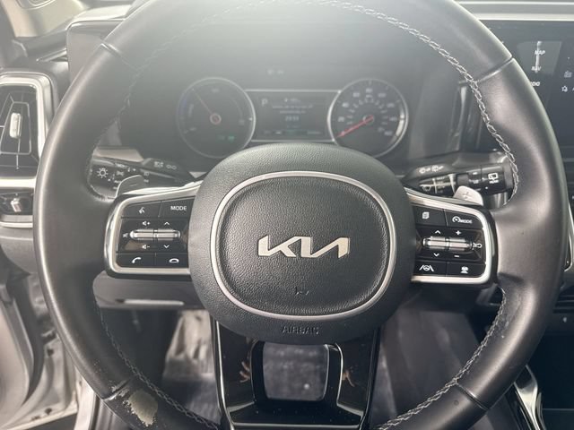 Used 2022 Kia Sorento SX w/ Panoramic Sunroof Package AWD/4WD image 11