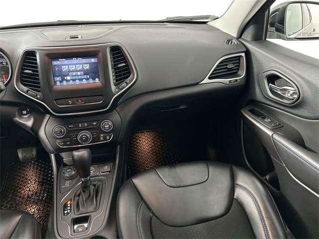Used 2020 Jeep Cherokee Latitude Plus w/ Cold Weather Group image 26