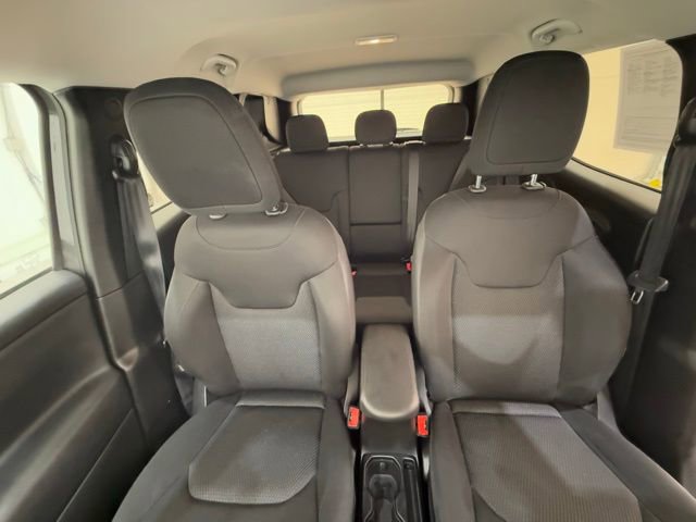 Used 2019 Jeep Renegade Altitude w/ Quick Order Package 22M FWD image 29