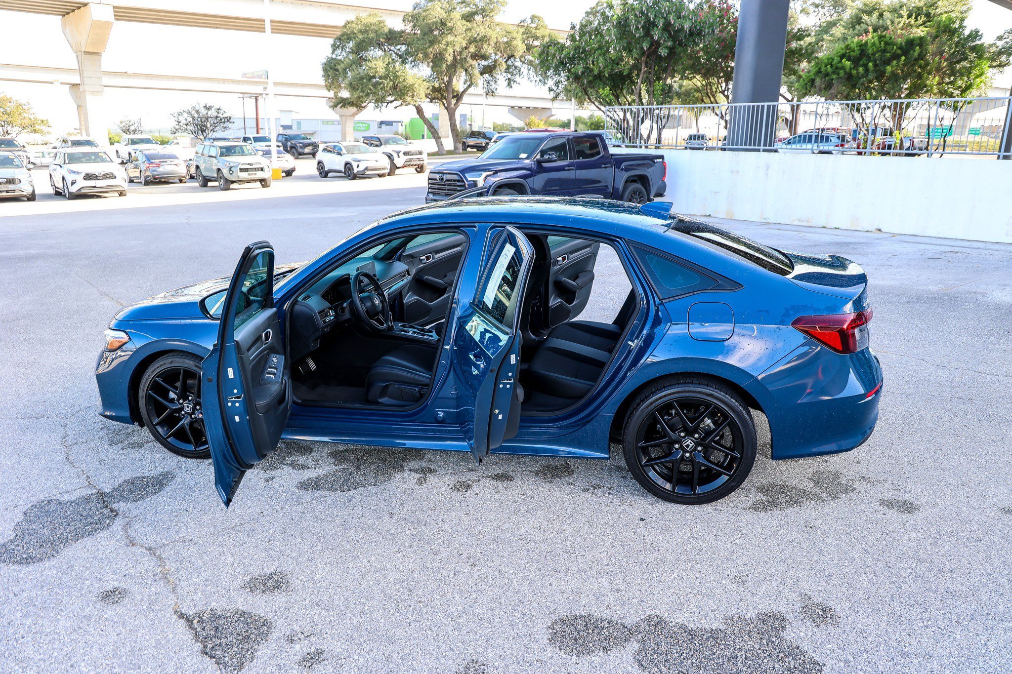 Used 2025 Honda Civic Sport image 11