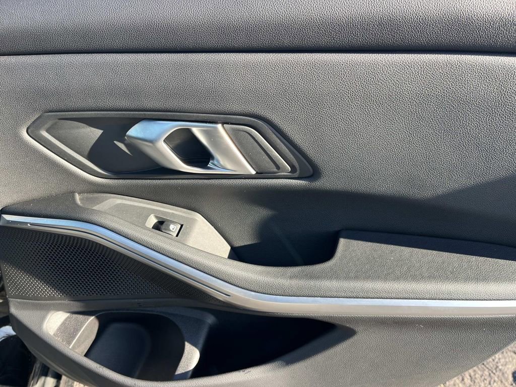 Used 2025 BMW 330i xDrive Sedan image 21