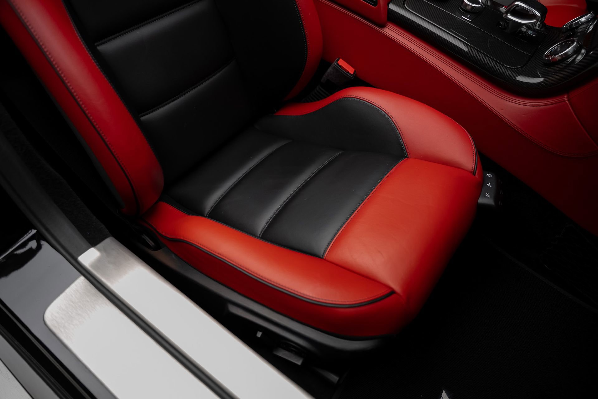 Used 2012 Mercedes-Benz SLS AMG Roadster image 71