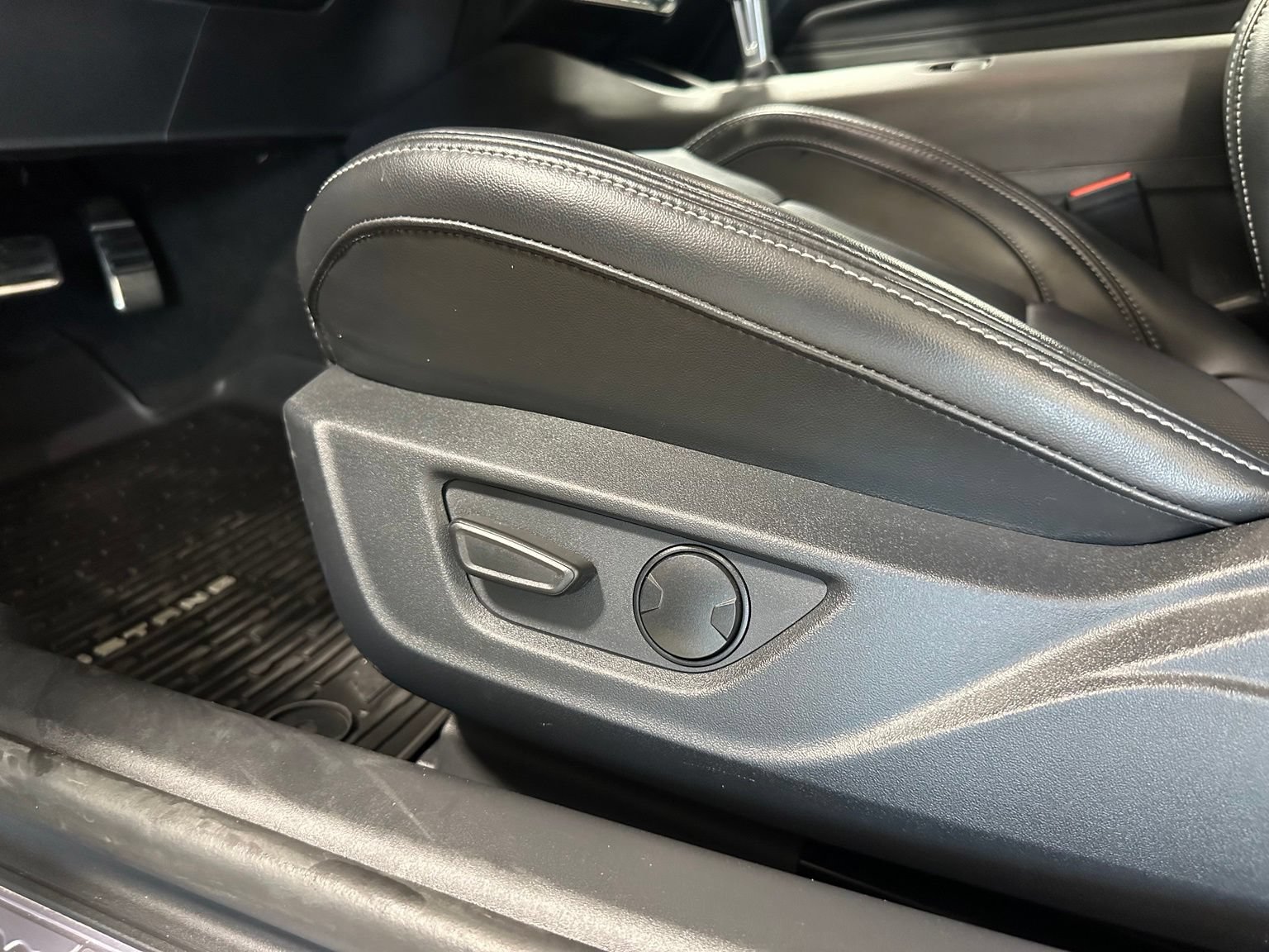 Used 2024 Ford Mustang GT Premium RWD image 14