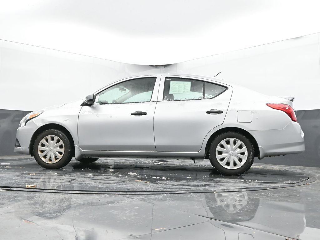 Used 2019 Nissan Versa S Plus image 40