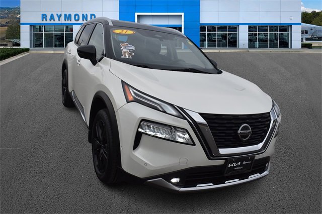 Used 2021 Nissan Rogue Platinum image 9