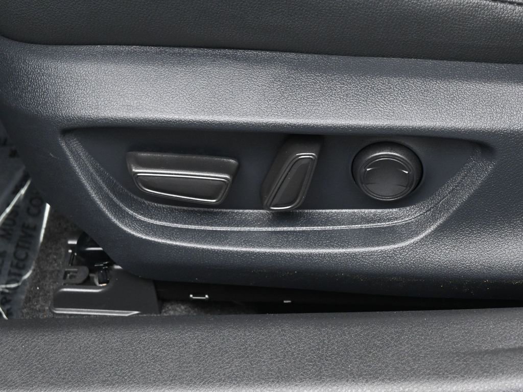 Used 2026 Toyota Camry SE image 14