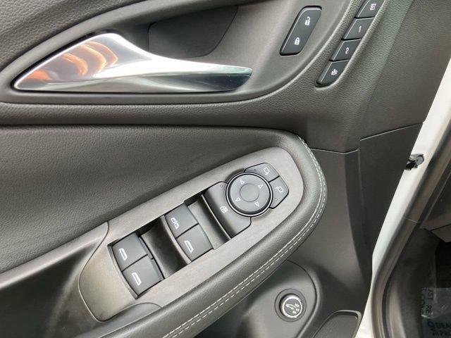 Used 2023 Buick Encore GX Essence w/ Experience Buick Package image 10