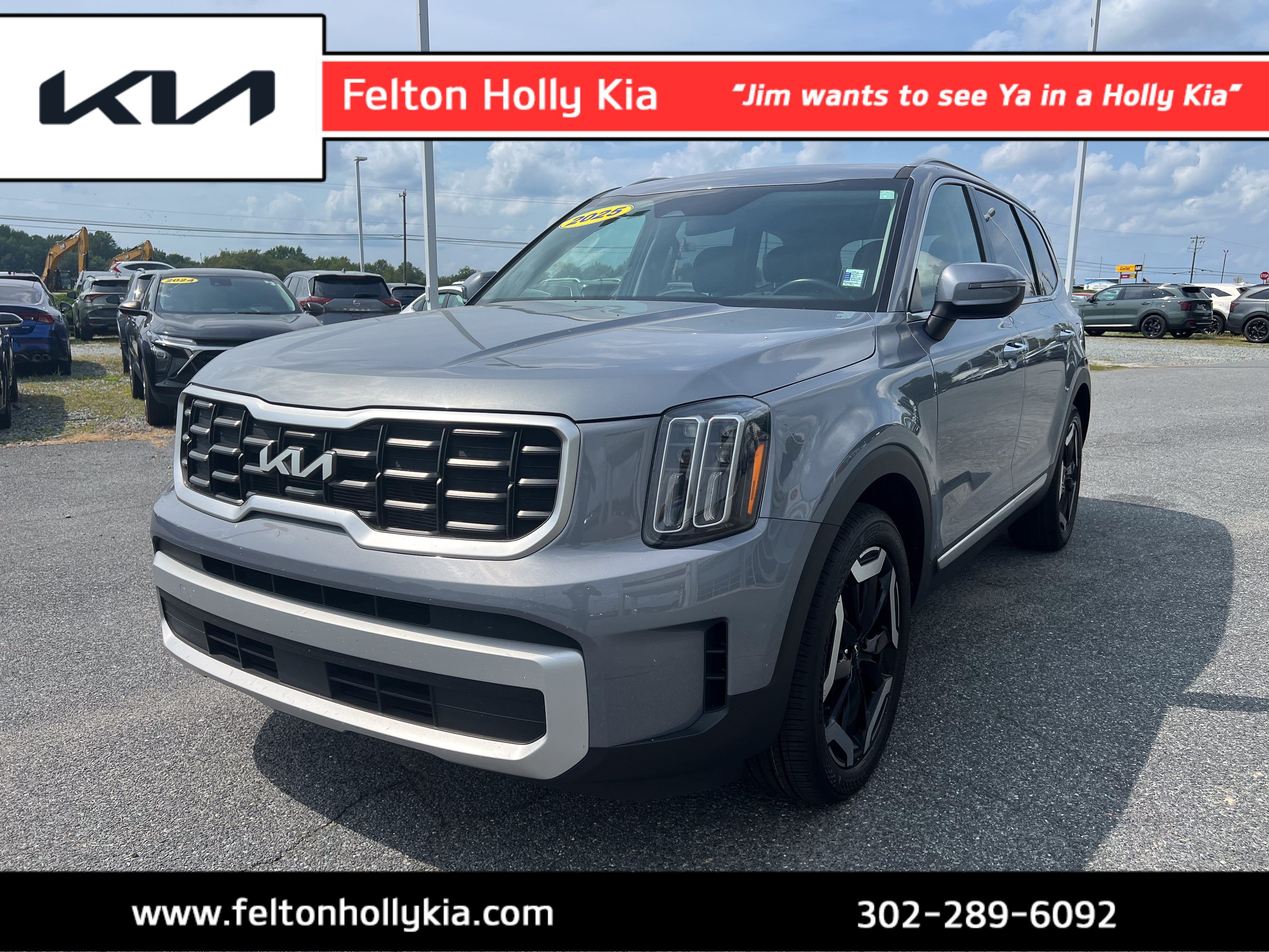 Used 2025 Kia Telluride S FWD image 1