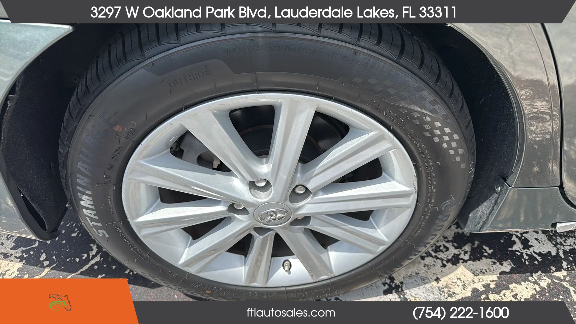 Used 2013 Toyota Camry XLE w/ Leather Pkg FWD image 13