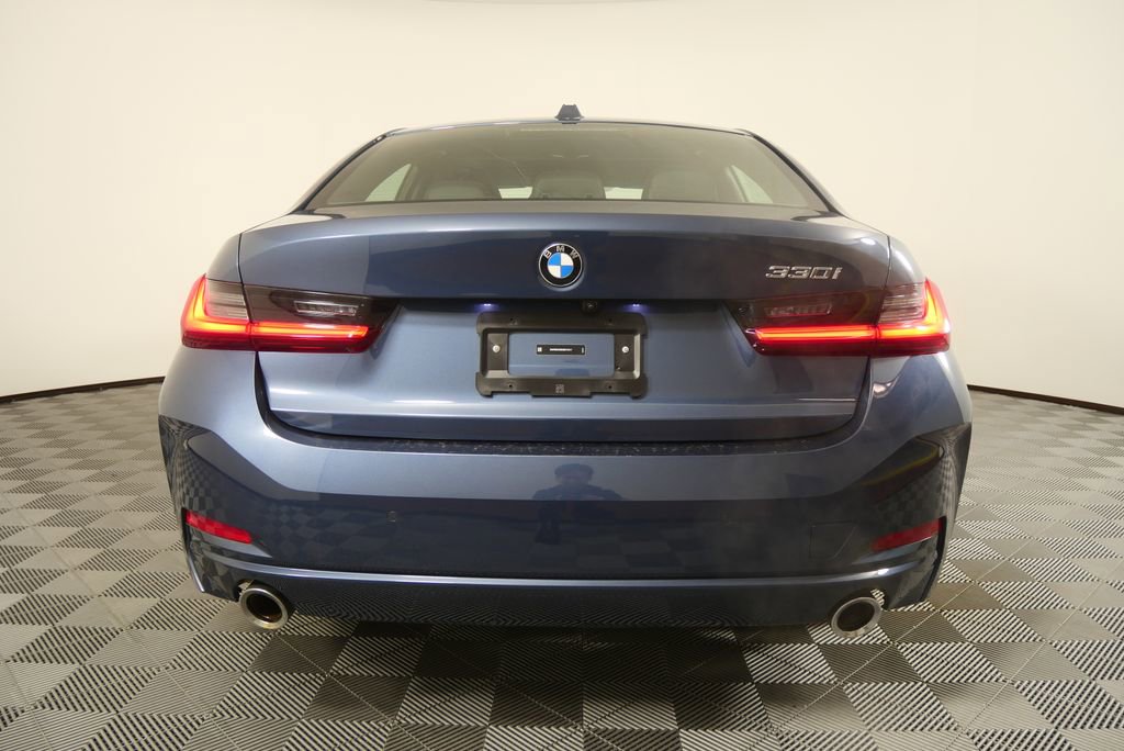 Certified 2025 BMW 330i Sedan image 4