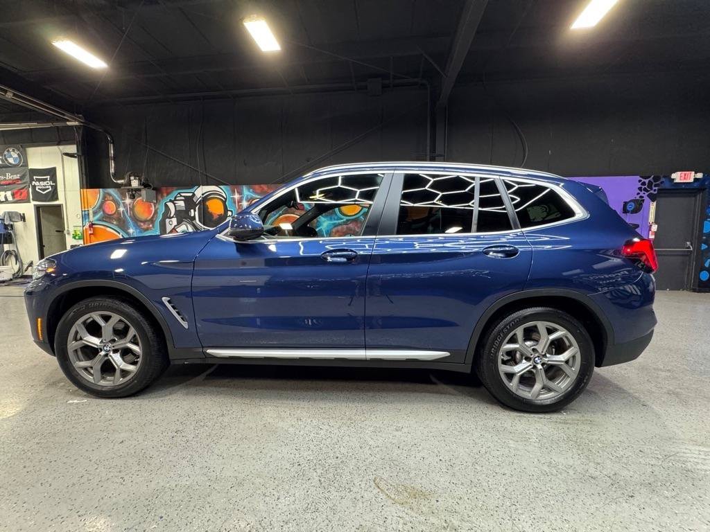 Used 2022 BMW X3 xDrive30i w/ Convenience Package AWD/4WD image 2