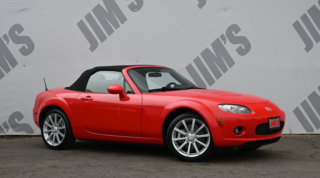 Used 2006 MAZDA MX-5 Miata Grand Touring w/ Premium Pkg RWD image 3