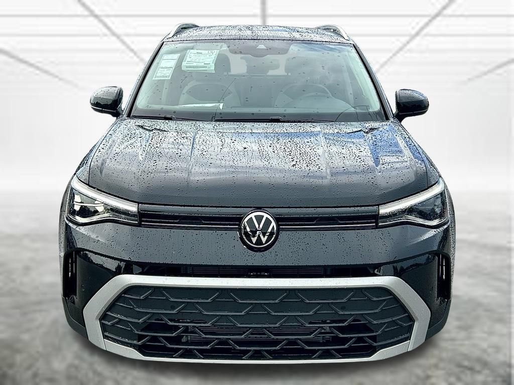 New 2026 Volkswagen Taos SE FWD image 2