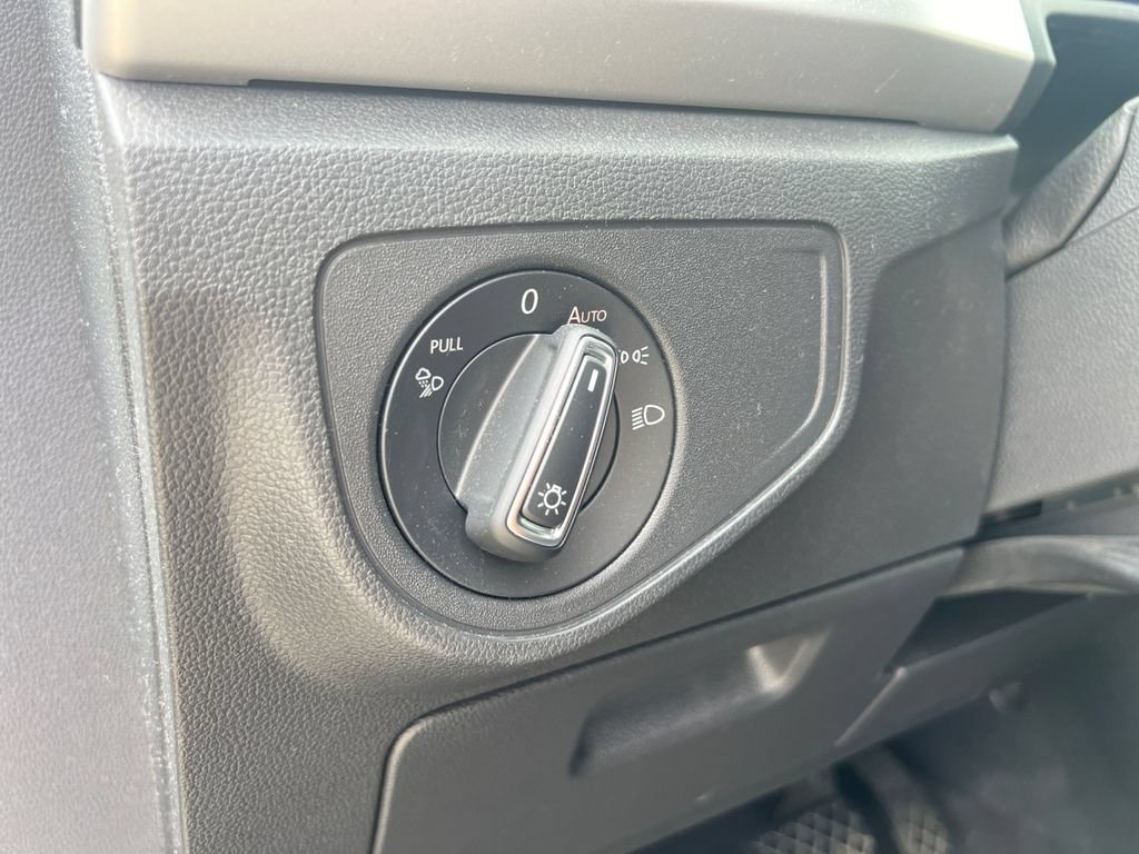 Used 2023 Volkswagen Atlas Cross Sport SE AWD/4WD image 19