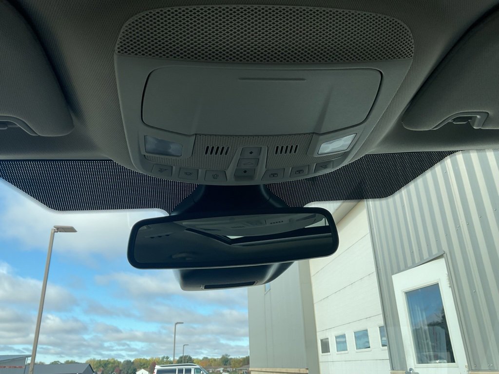 Used 2024 Ford Edge Titanium w/ Equipment Group 301A image 18