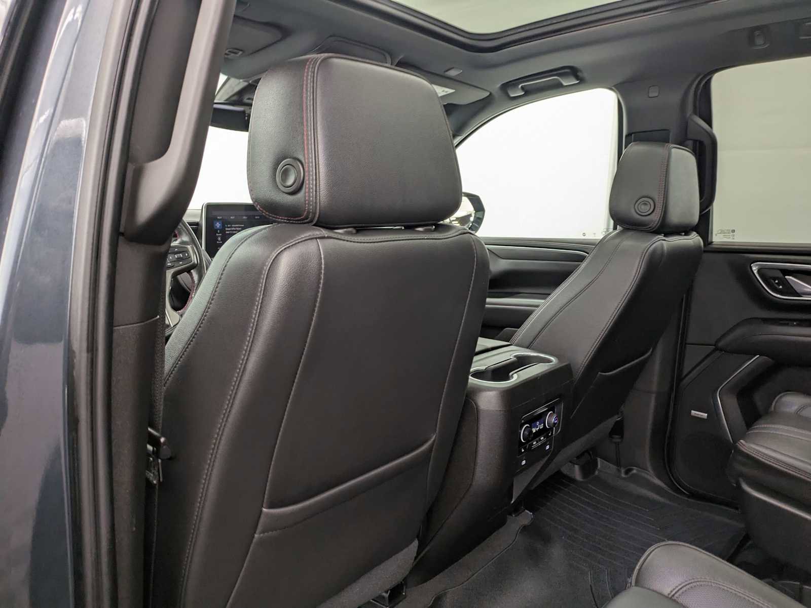 Used 2021 Chevrolet Tahoe RST w/ Luxury Package image 20