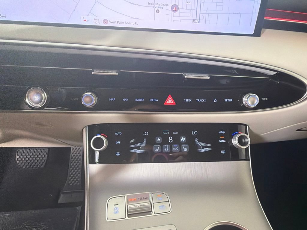 New 2027 Genesis GV70 2.5T Select AWD/4WD image 19