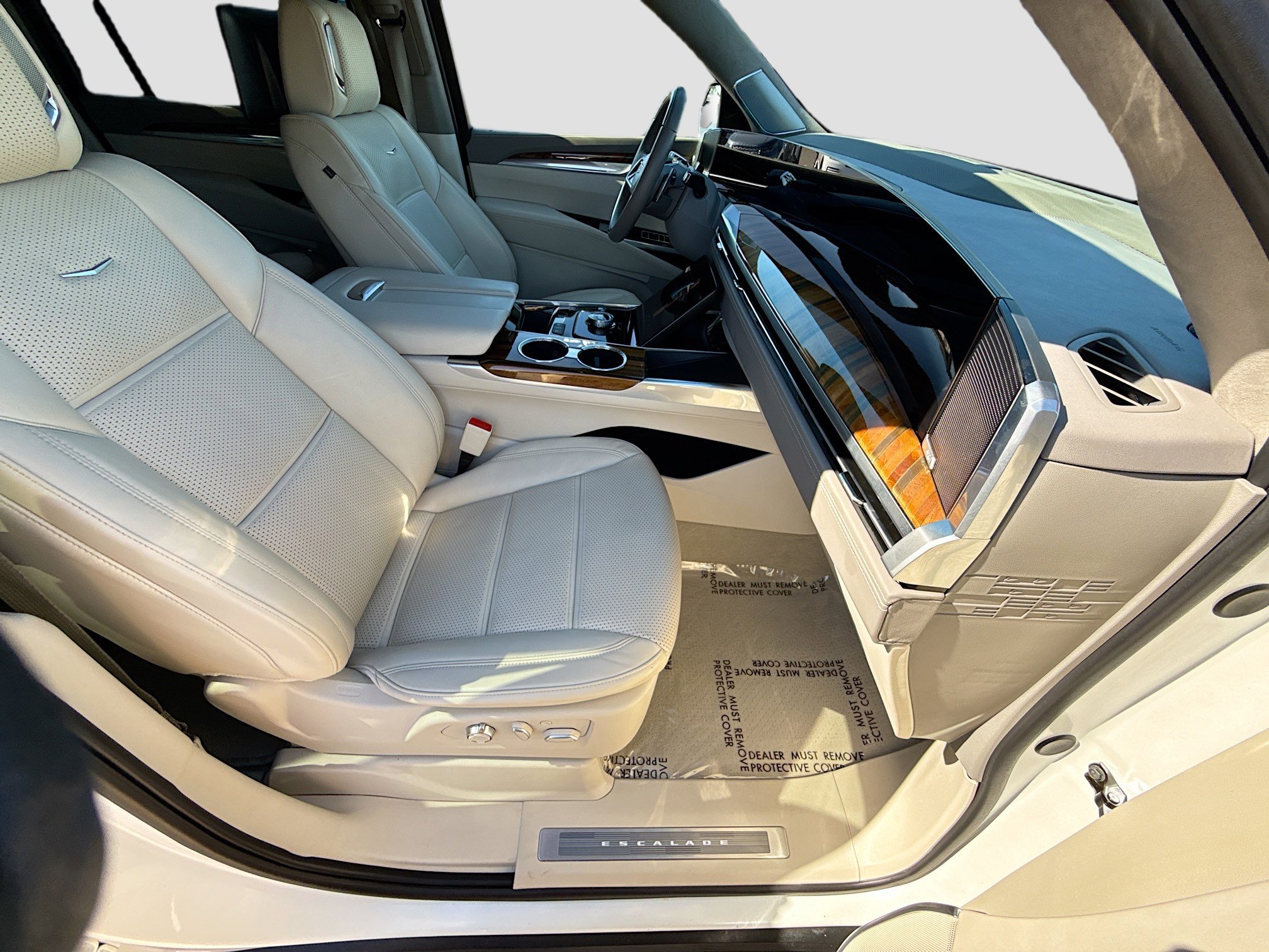 Used 2025 Cadillac Escalade ESV Sport Platinum image 16