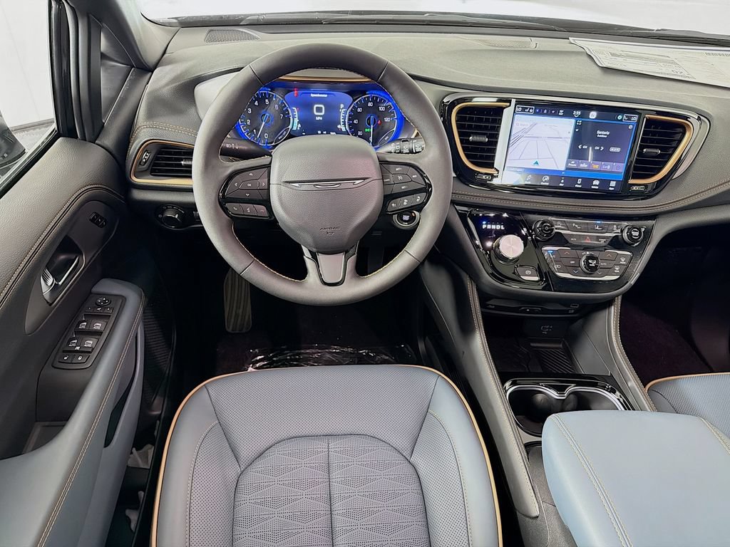 New 2027 Chrysler Pacifica Pinnacle w/ Theater Group AWD/4WD image 24