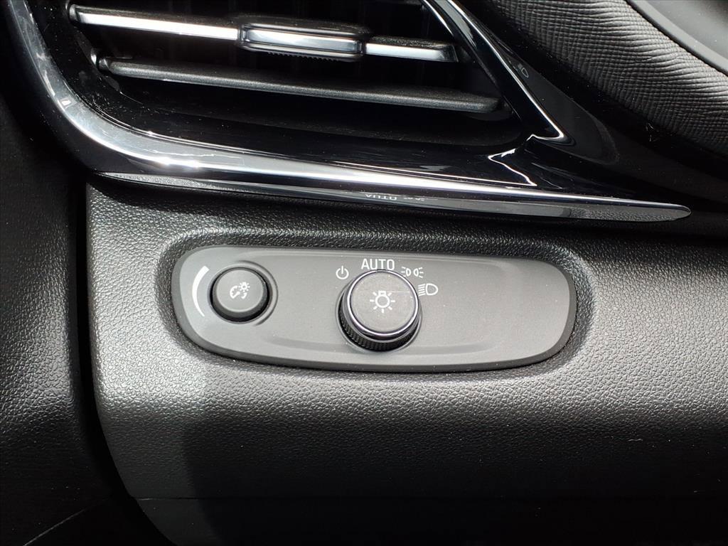 Certified 2024 Buick Envista Sport Touring w/ Convenience I Package image 24