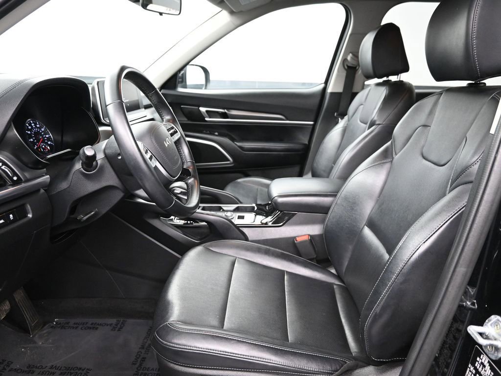 Used 2022 Kia Telluride LX image 7