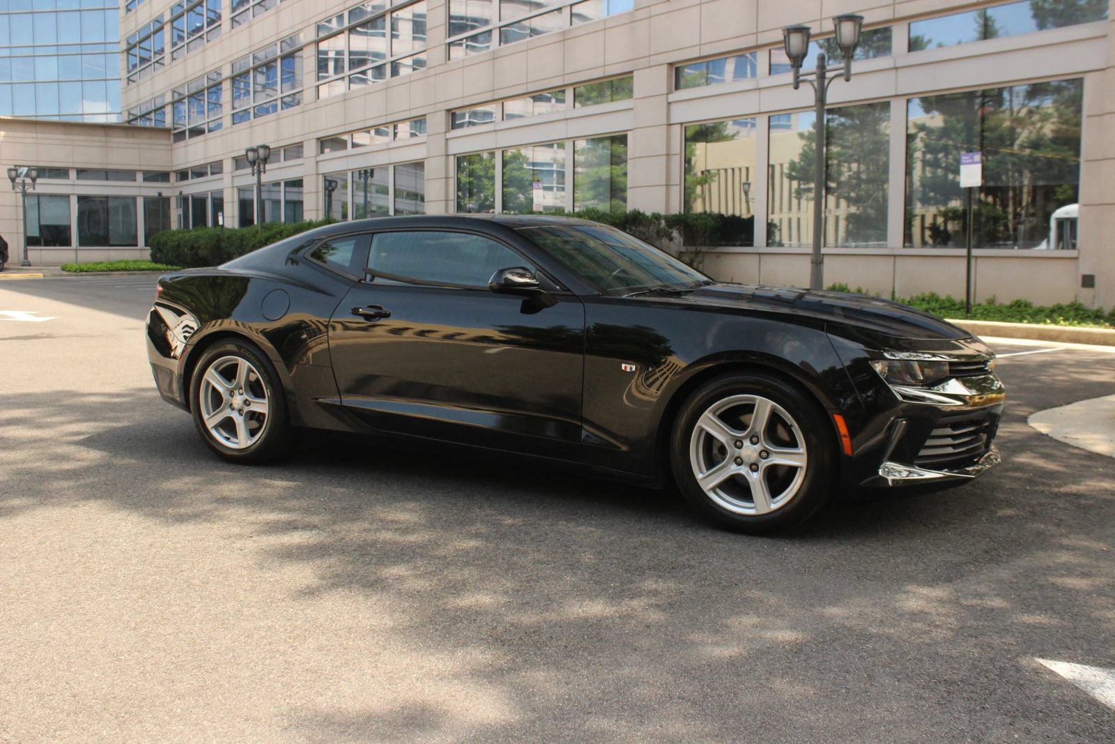 Used 2017 Chevrolet Camaro LT RWD image 2