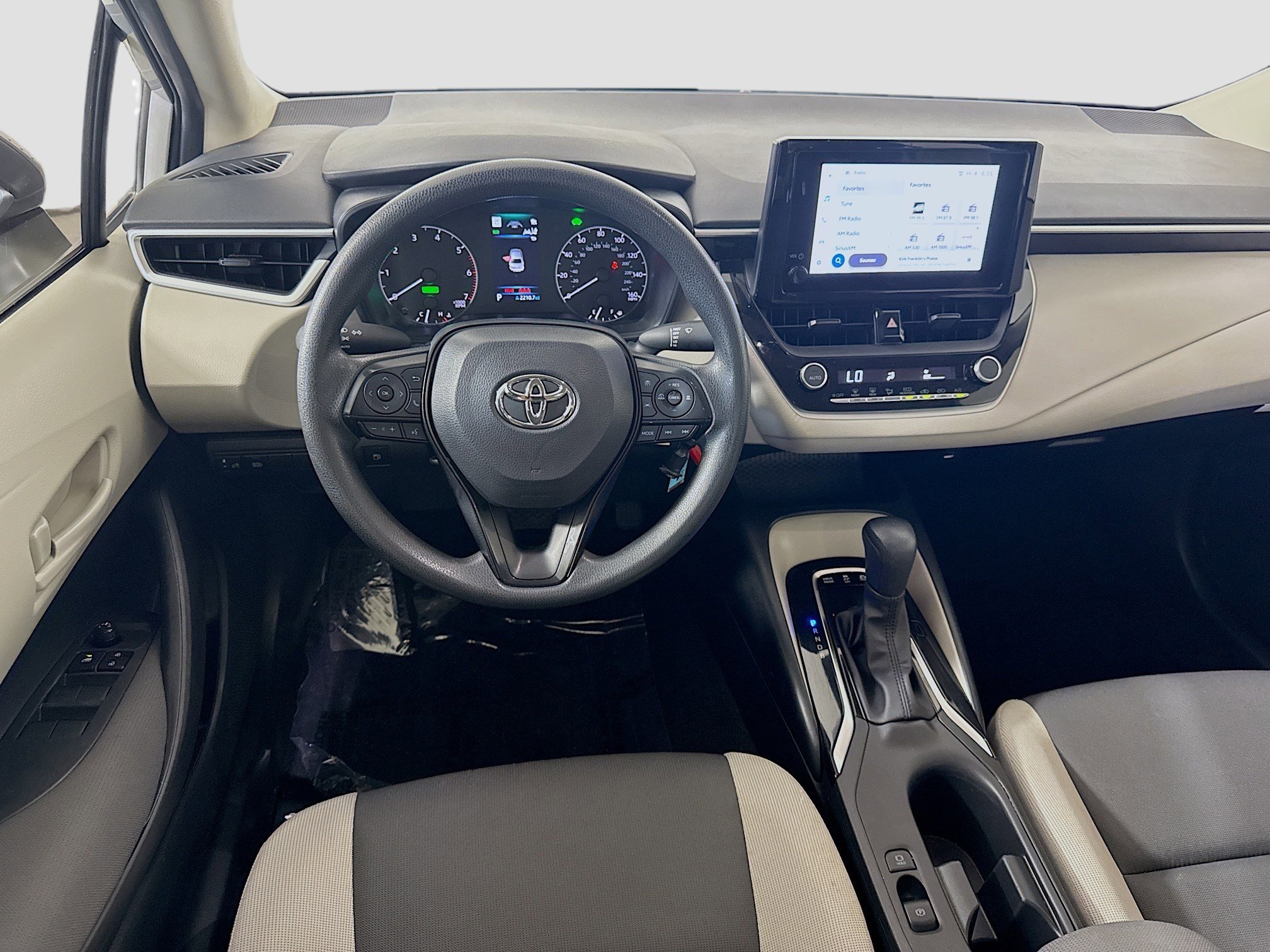 Used 2024 Toyota Corolla LE image 17