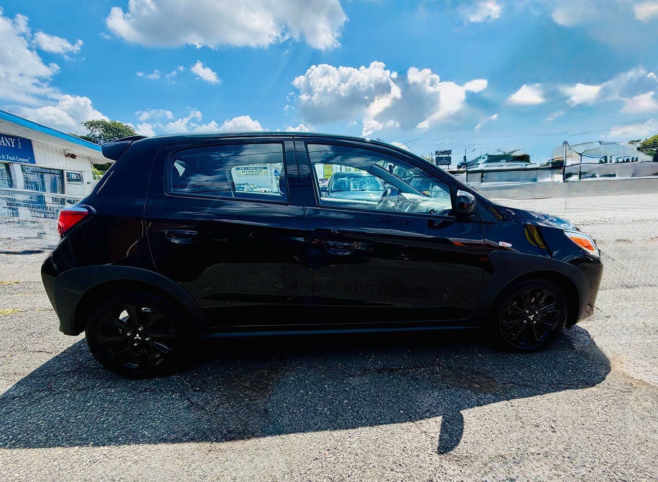 Used 2023 Mitsubishi Mirage SE FWD image 4