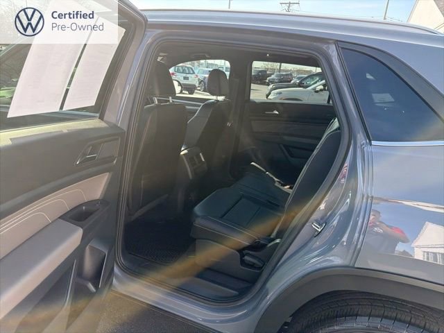 Certified 2022 Volkswagen Atlas Cross Sport SE w/ Panoramic Sunroof Package image 23