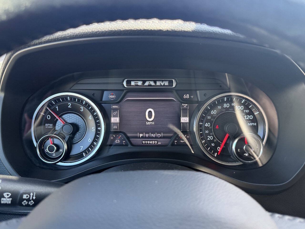 Used 2019 RAM 1500 Laramie w/ Sport Appearance Package AWD/4WD image 27