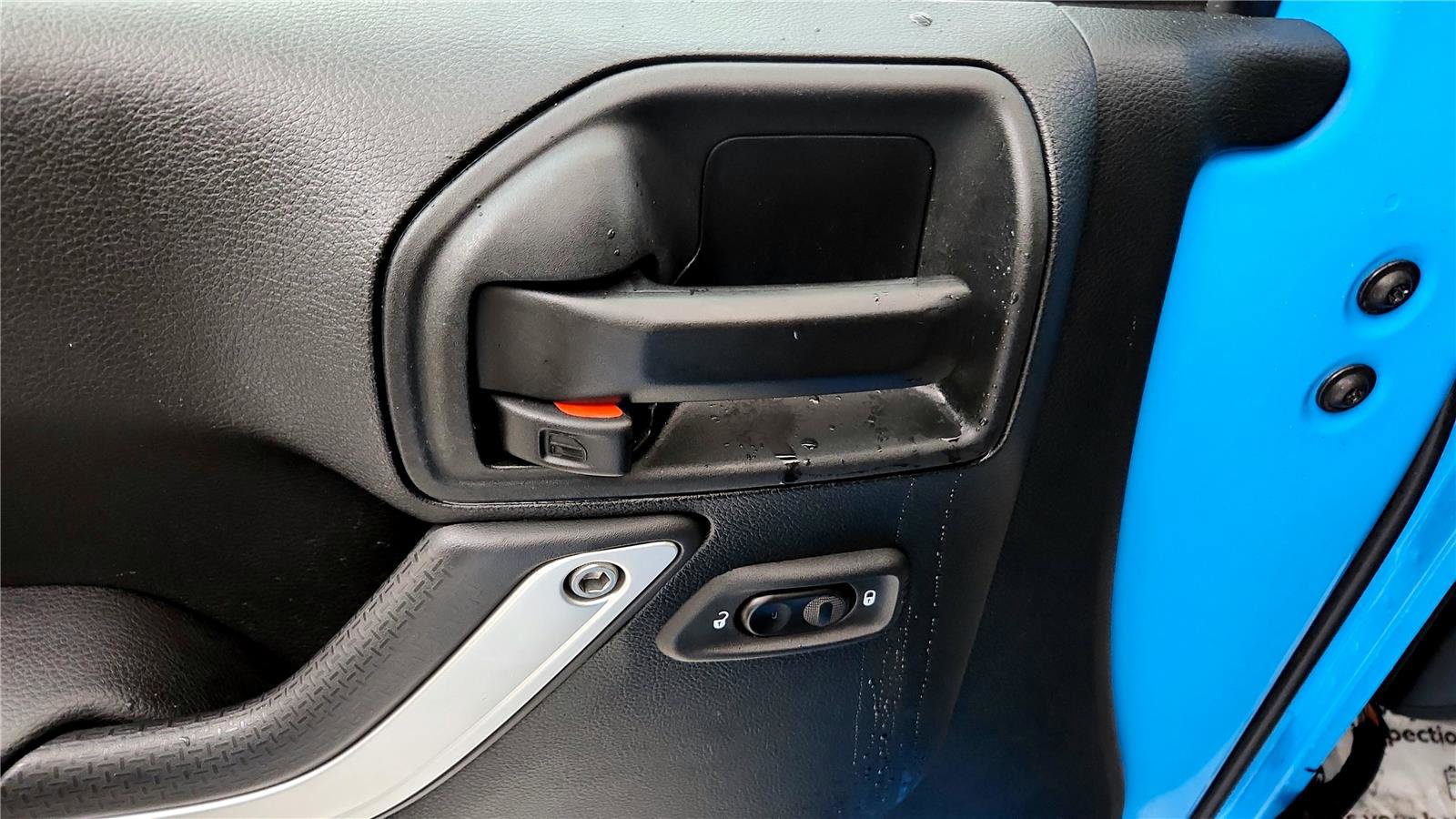 Used 2018 Jeep Wrangler Sahara w/ Connectivity Group image 15