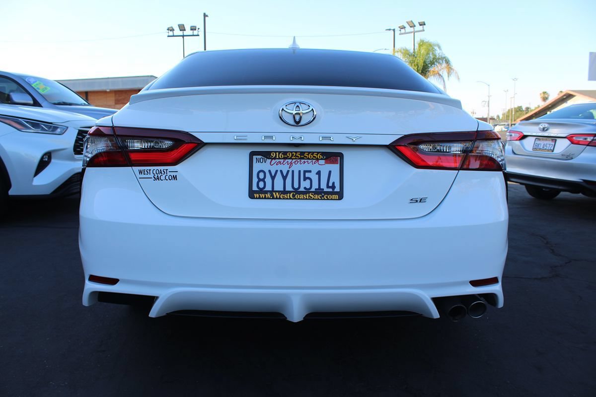 Used 2022 Toyota Camry SE w/ Convenience Package FWD image 14