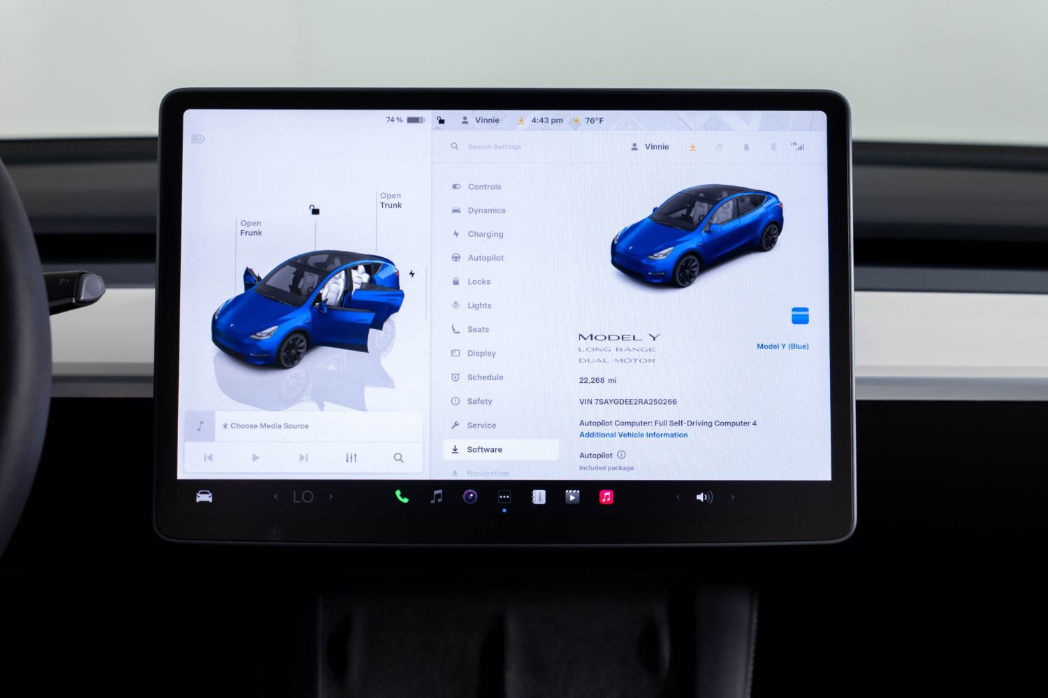 Used 2024 Tesla Model Y Long Range image 38