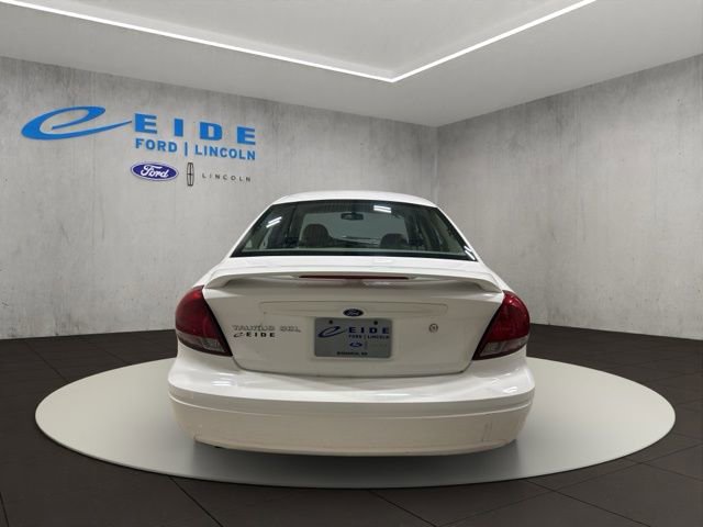 Used 2005 Ford Taurus SEL image 9
