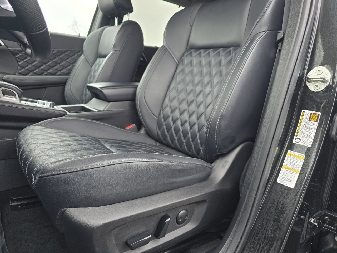 Used 2024 Mitsubishi Outlander SEL image 24