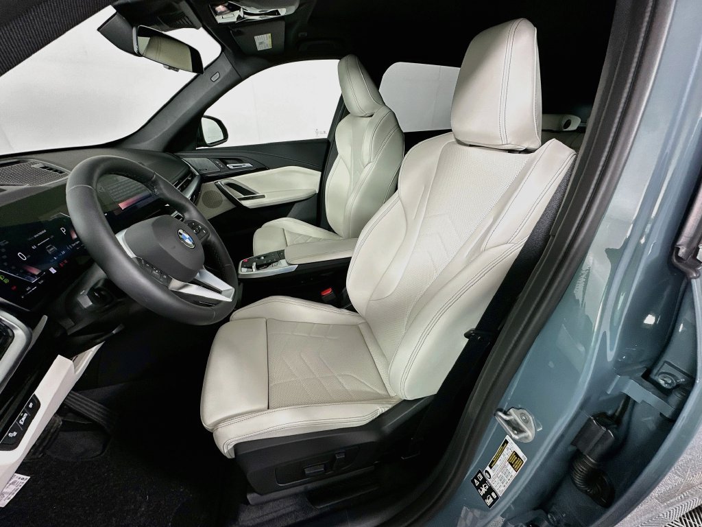 New 2027 BMW X1 xDrive28i w/ Technology Package AWD/4WD image 16