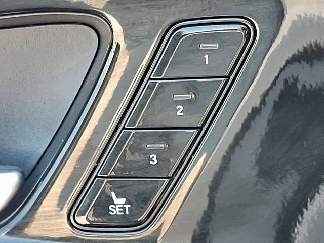 Certified 2025 Acura MDX w/ Advance Package AWD/4WD image 29