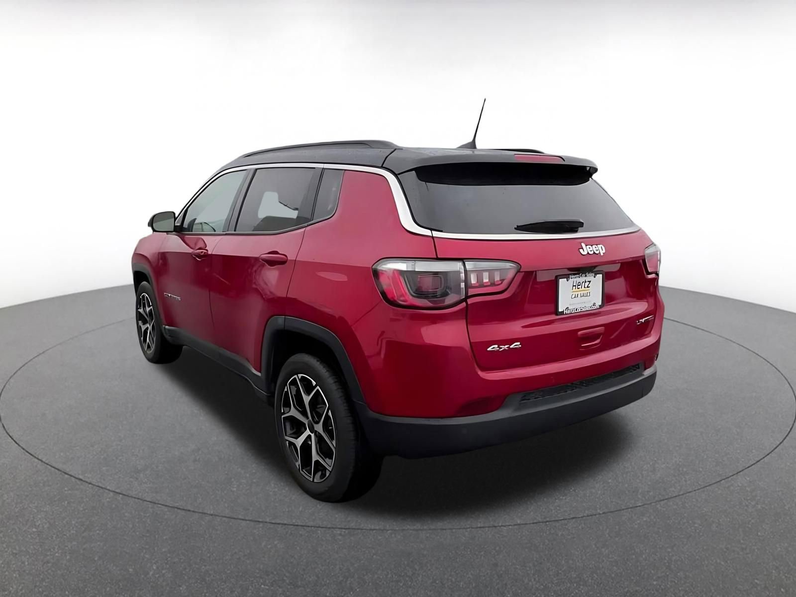 Used 2025 Jeep Compass Limited AWD/4WD image 11