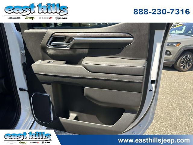 Used 2023 Chevrolet Silverado 1500 LTZ w/ LTZ Convenience Package II AWD/4WD image 26