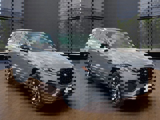 Used 2025 Jaguar F-PACE R-Dynamic S image 43