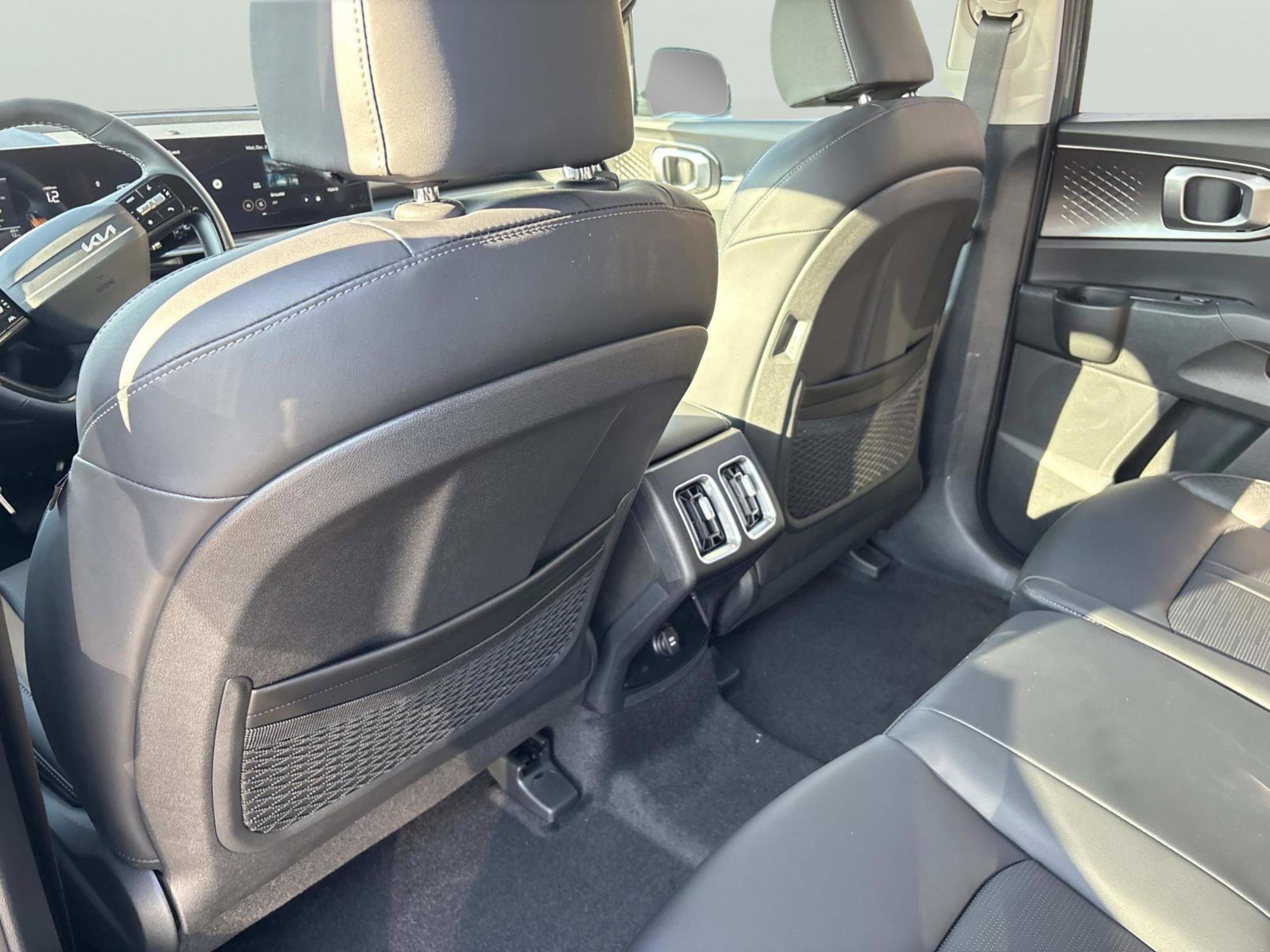 New 2026 Kia Sorento EX image 13